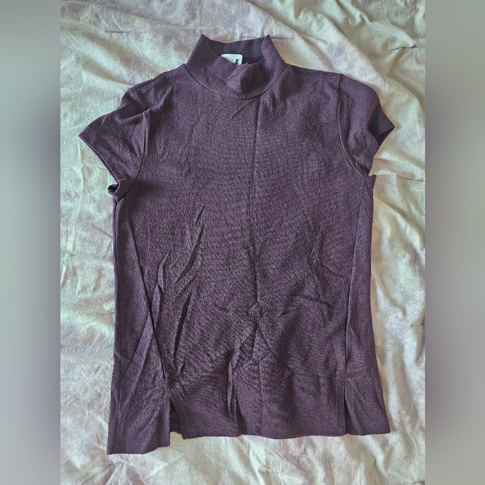 H BY BORDEAUX soft stretchy comfy turtleneck t shirt shortsleeve plum purple top